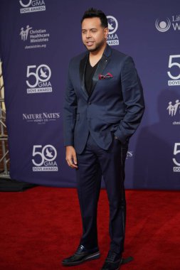 15 Ekim 2019 'da Nashville, Tennessee' deki Linbscome Üniversitesi 'nde verilen 50. GMA Dove Ödülleri sırasında kırmızı halı. 