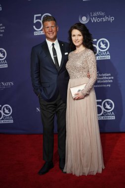 15 Ekim 2019 'da Nashville, Tennessee' deki Linbscome Üniversitesi 'nde verilen 50. GMA Dove Ödülleri sırasında kırmızı halı. 