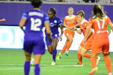 Orlando Pride sunucusu Houston Dash 23 Haziran 2016 'da Orlando Florida' daki Dünya Kampı Stadyumu 'nda..
