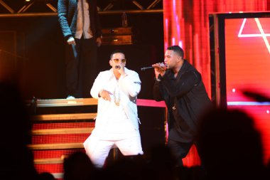 Baba Yankee ve Don Omar 7 Ağustos 2016 'da Orlando Florida' daki Amway Center 'da konser verdiler.. 