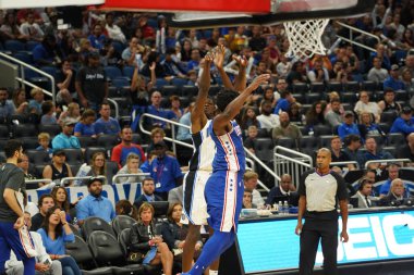 Orlando Magic 13 Ekim 2019 'da Florida, Orlando' daki Amway Center 'da Philadelphia 76ers' a ev sahipliği yaptı..  