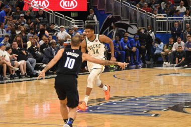 Orlando Magic, 19 Ocak 2019 Cumartesi günü Orlando Florida 'daki Amway Arena' da Milwaukee Doları 'na ev sahipliği yapıyor..