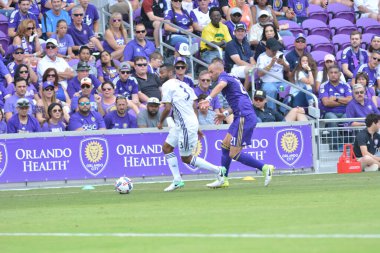 Orlando City 15 Nisan 2017 'de Florida, Orlando' daki Citrus Bowl 'da Los Angeles Galaksisine ev sahipliği yaptı..  
