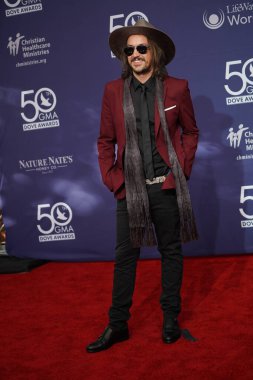 15 Ekim 2019 'da Nashville, Tennessee' deki Linbscome Üniversitesi 'nde verilen 50. GMA Dove Ödülleri sırasında kırmızı halı. 