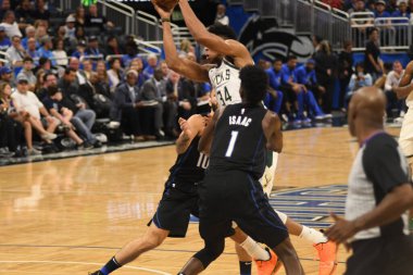 Orlando Magic, 19 Ocak 2019 Cumartesi günü Orlando Florida 'daki Amway Arena' da Milwaukee Doları 'na ev sahipliği yapıyor..