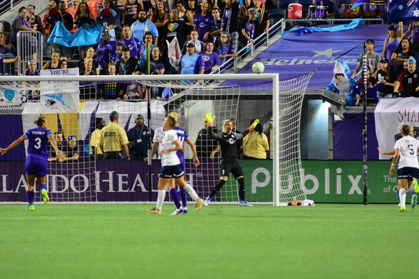 Orlando Pride 26 Ağustos 2016 'da Orlando Florida' daki Camp World Stadyumu 'nda Washington Spirit' e ev sahipliği yaptı..  