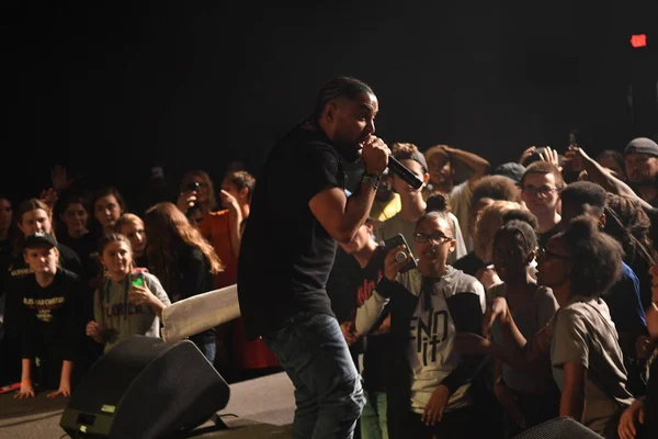 Crossover Kilisesi, 6 Ekim 2018 'de Tampa Florida' daki Crossover Kilisesi 'nde iki yıllık lezzet festivaline ev sahipliği yapıyor..  