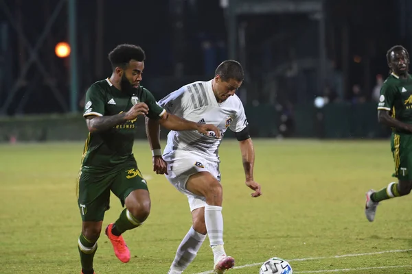Los Angeles Galaksisi, 14 Temmuz 2020 'de Orlando Florida ABD' deki ESPN Vahşi Spor Dünyası 'nda düzenlenen MLS Sırt Turnuvası sırasında Portland Timbers ile karşı karşıya geldi.