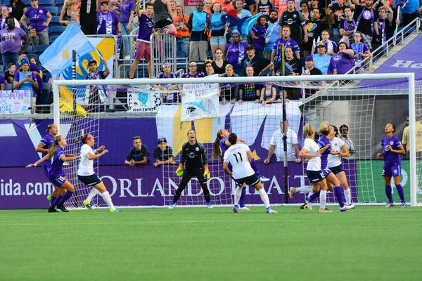 Orlando Pride 26 Ağustos 2016 'da Orlando Florida' daki Camp World Stadyumu 'nda Washington Spirit' e ev sahipliği yaptı..  