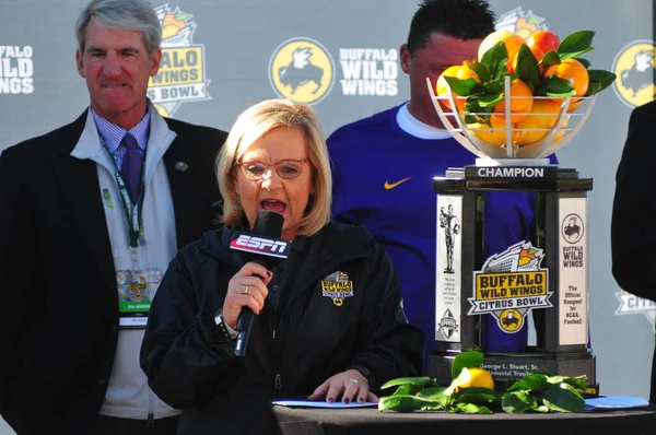 LSU, 31 Aralık 2016 tarihinde Orlando Florida 'daki Kamp Dünya Stadyumu' nda oynanan 71. Citrus Kupası 'nda Louisville ile karşılaşacak..  