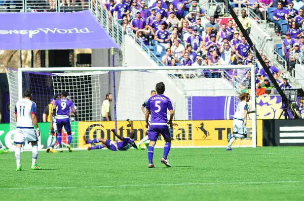 Orlando City SC, 6 Mart 2016 tarihinde Orlando Florida 'daki Citrus Bowl' da Real Salt Lake 'e ev sahipliği yaptı..