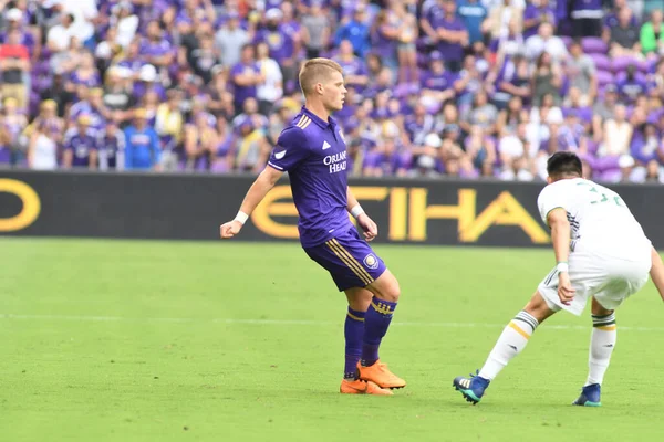 Orlando City 8 Nisan 2018 'de Orlando Florida' daki Exploria Stadyumu 'nda Portland Timbers' a ev sahipliği yaptı..