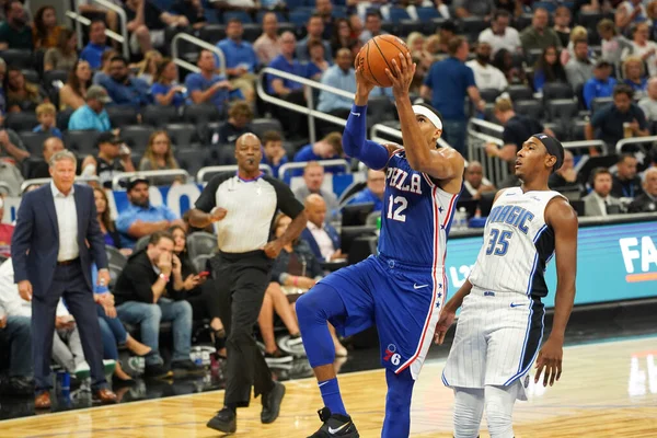 Orlando Magic 13 Ekim 2019 'da Florida, Orlando' daki Amway Center 'da Philadelphia 76ers' a ev sahipliği yaptı..