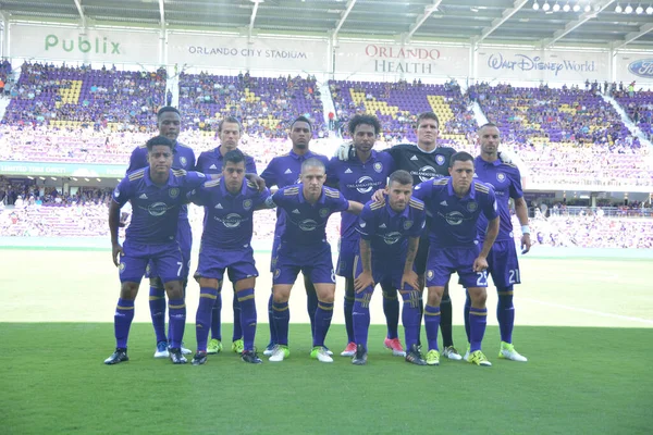 Orlando City 29 Nisan 2017 'de Orlando, Florida' daki Orlando City Stadyumu 'nda Colorado Rapids' e ev sahipliği yaptı.) 