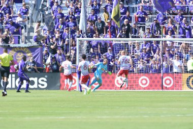 Orlando City SC, 9 Nisan 2019 'da Orlando, Florida' daki Citrus Bowl 'da New York Red Bulls' a ev sahipliği yapıyor..  