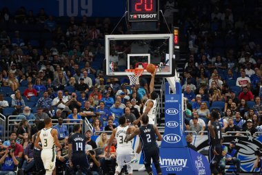 Orlando Magic, Orlando, Florida, ABD 'deki Amway Center' da Milwaukee Bucks 'a ev sahipliği yapıyor. 1 Kasım 2019.  