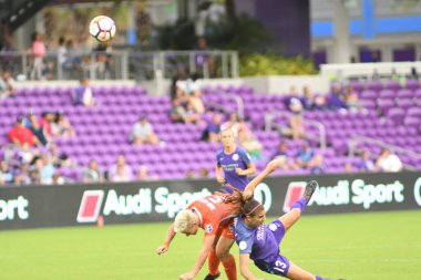 Orlando Pride, 22 Nisan 2018 'de Florida, Orlando' daki Exploria Stadyumu 'nda Houston Dash' e ev sahipliği yaptı..  