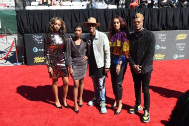 Kırmızı Halı Fotoğrafları 29 Mart 2019 Cumartesi günü Las Vegas 'taki Orleans Resort' ta düzenlenen 34. Yıldız Ödülleri sırasında çekildi.