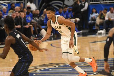 Orlando Magic, 19 Ocak 2019 Cumartesi günü Orlando Florida 'daki Amway Arena' da Milwaukee Doları 'na ev sahipliği yapıyor..