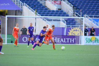 Orlando Pride sunucusu Houston Dash 23 Haziran 2016 'da Orlando Florida' daki Dünya Kampı Stadyumu 'nda..