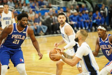 Orlando Magic 27 Aralık 2019 Cuma günü Orlando, Florida 'daki Amway Arena' da Philadelphia 76ers 'a ev sahipliği yapıyor..