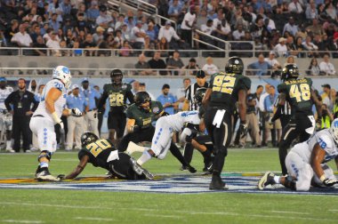 Kuzey Carolina 29 Aralık 2015 tarihinde Orlando Florida 'daki Kamp Dünya Stadyumu' nda oynanan Russell Atletizm Kupası 'nda Baylor ile karşılaşacak..