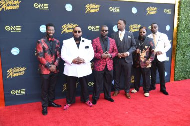 24 Mart 2018 Cumartesi günü Las Vegas 'taki Orleans Resort' ta düzenlenen 33. Yıldız Ödülleri Kırmızı Halı sırasında ünlüler.