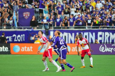 Orlando City SC, 6 Mayıs 2016 'da Orlando Florida' daki Dünya Kampı Stadyumu 'nda New York Red Bulls' a ev sahipliği yaptı.. 