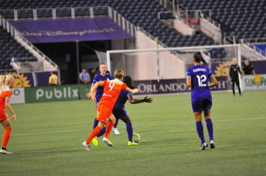 Orlando Pride sunucusu Houston Dash 23 Haziran 2016 'da Orlando Florida' daki Dünya Kampı Stadyumu 'nda..