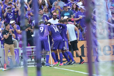 Orlando City 15 Nisan 2017 'de Florida, Orlando' daki Citrus Bowl 'da Los Angeles Galaksisine ev sahipliği yaptı.. 