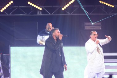 Baba Yankee ve Don Omar 7 Ağustos 2016 'da Orlando Florida' daki Amway Center 'da konser verdiler.. 