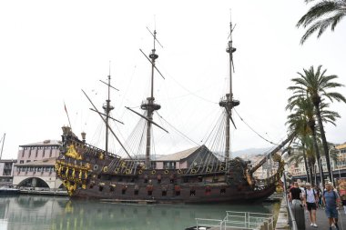 Eski korsan gemisinin manzarası