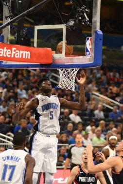 Orlando Magic 25 Ekim 2018 'de Orlando Florida' daki Amway Center 'da Portland Trail Blazers' ı sunar.. 