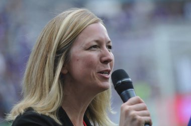 Orlando Pride 22 Nisan 2017 'de Orlando City Stadyumu' nda Washington Spirit 'e ev sahipliği yaptı.. 