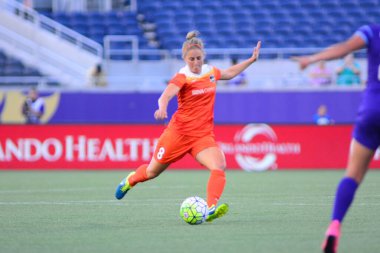 Orlando Pride sunucusu Houston Dash 23 Haziran 2016 'da Orlando Florida' daki Dünya Kampı Stadyumu 'nda..