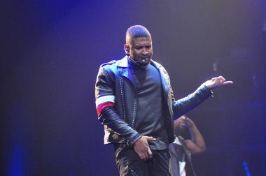 R & B Şarkıcısı Usher 12 Aralık 2014 'te Orlando Florida' daki Amway Center 'da sahne alacak..  