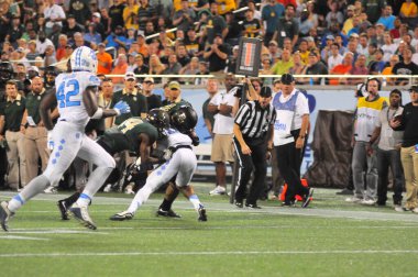 Kuzey Carolina 29 Aralık 2015 tarihinde Orlando Florida 'daki Kamp Dünya Stadyumu' nda oynanan Russell Atletizm Kupası 'nda Baylor ile karşılaşacak.. 