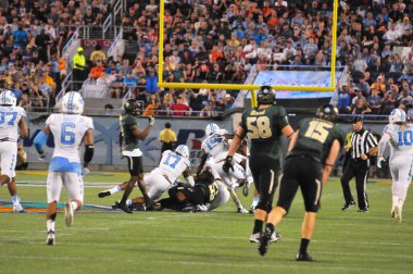 Kuzey Carolina 29 Aralık 2015 tarihinde Orlando Florida 'daki Kamp Dünya Stadyumu' nda oynanan Russell Atletizm Kupası 'nda Baylor ile karşılaşacak..