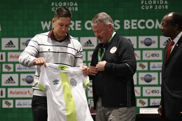 Basın Konferansı futbolcularının görüntüsü