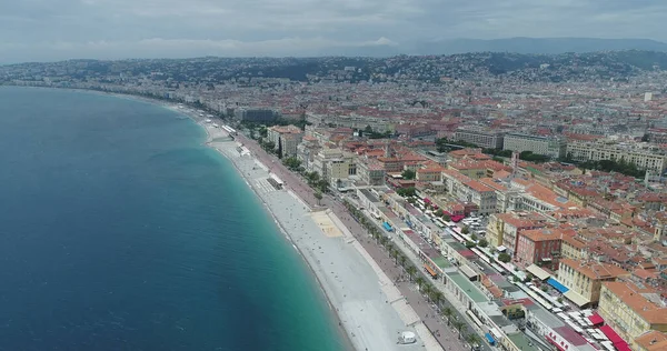 Prachtig Uitzicht Vanuit Lucht Kustlijn Met Een Stadsstrand — Stockfoto