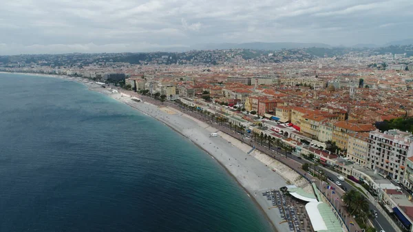 Prachtig Uitzicht Vanuit Lucht Kustlijn Met Een Stadsstrand — Stockfoto