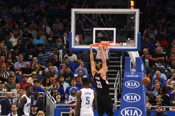 Orlando Magic Isännöi Portland Trail Blazersia Amway Centerissä Orlando Floridassa — kuvapankkivalokuva