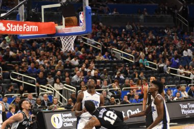 Orlando Magic, 19 Aralık 2018 tarihinde Orlando Florida 'daki Amway Center' da San Antonio Spurs 'a ev sahipliği yapmaktadır.. 