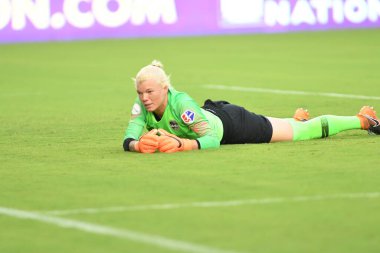 Orlando Pride, 22 Nisan 2018 'de Florida, Orlando' daki Exploria Stadyumu 'nda Houston Dash' e ev sahipliği yaptı..  