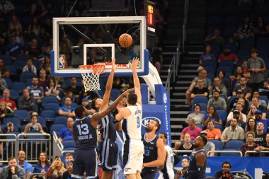 Orlando Magic 10 Ekim 2018 tarihinde Orlando Florda 'daki Amway Center' da Memphis Grizzilies 'e ev sahipliği yaptı..  