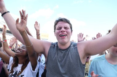 23 Şubat 2019 'da Orlando Florida' daki Dünya Kampı Stadyumunda Hristiyan Uyanışı.  