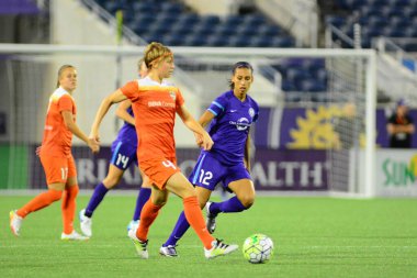 Orlando Pride sunucusu Houston Dash 23 Haziran 2016 'da Orlando Florida' daki Dünya Kampı Stadyumu 'nda..