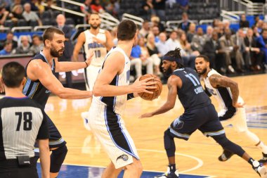 Orlando Magic 10 Ekim 2018 tarihinde Orlando Florda 'daki Amway Center' da Memphis Grizzilies 'e ev sahipliği yaptı.. 