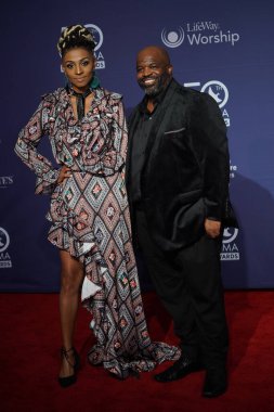 15 Ekim 2019 'da Nashville, Tennessee' deki Linbscome Üniversitesi 'nde verilen 50. GMA Dove Ödülleri sırasında kırmızı halı. 