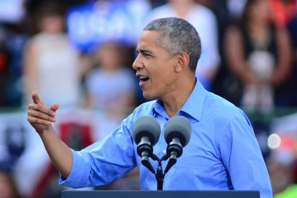 Prezydent Barack Obama Przemawia Wiecu Kampanii Stadionie Osceola Heritage Park — Zdjęcie stockowe